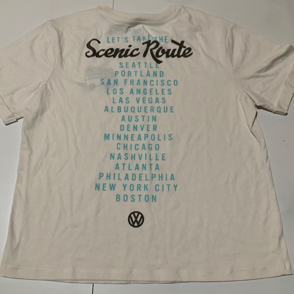VW Scenic Route  Graphic T-Shirt (large)